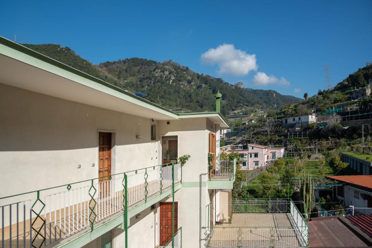 Апартаменты Casa Aura - Amalfi Coast Майори Экстерьер фото