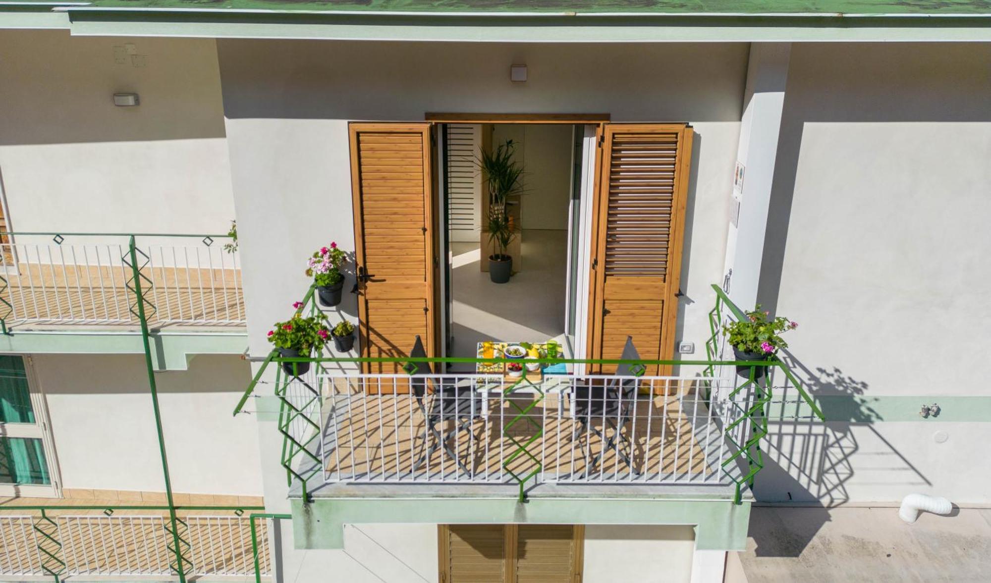Апартаменты Casa Aura - Amalfi Coast Майори Экстерьер фото